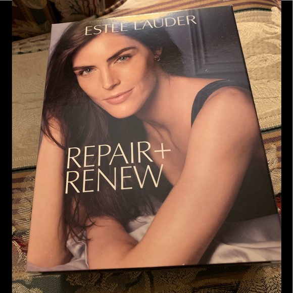 Estee Lauder Other - BUNDLE ESTEE Lauder set of 4 items NIB